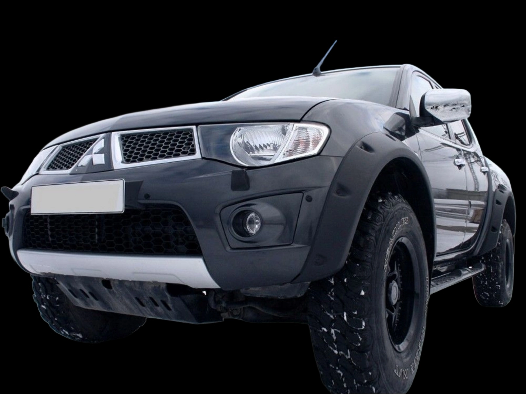 Mitsubishi L200 (2006–2015): чому поліуретан — найкращий захист для зовнішніх та внутрішніх пильників ШРУСа?