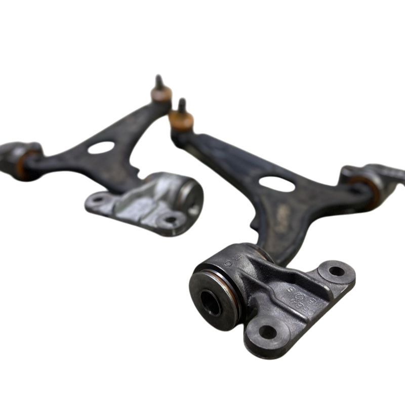 Передній важіль Citroen Ds4 2011-2015 Послуга з перепресування сайлентблоків (Сайлентблоки в ціну не входять)