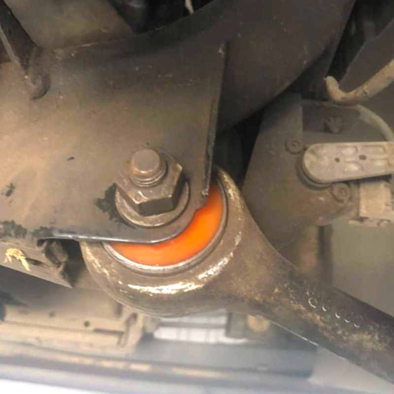 Передній важіль BMW 7 E32 1987-1994 Послуга з перепресування сайлентблоків (Сайлентблоки в ціну не входять)