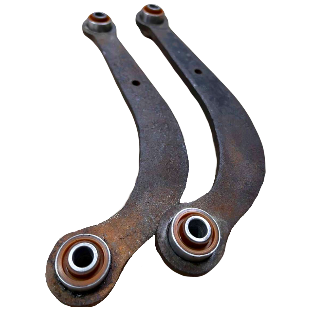 Задній поперечний важіль Toyota Corolla 2000-2006 Послуга з перепресування сайлентблоків (Сайлентблоки в ціну не входять)