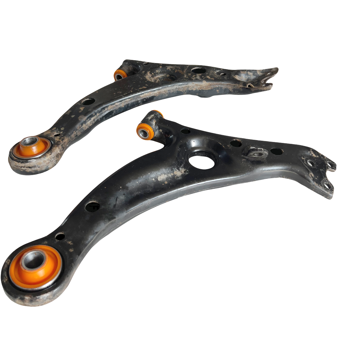 Передній важіль Toyota Picnic 1996-2001 Послуга з перепресування сайлентблоків (Сайлентблоки в ціну не входять)