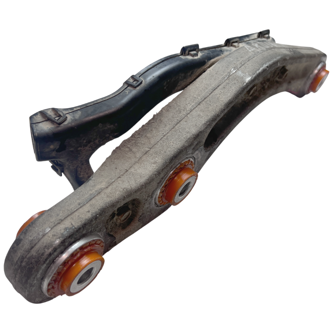 Задній верхній поперечний важіль Audi A8 2002-2009 Послуга з перепресування сайлентблоків (Сайлентблоки в ціну не входять)