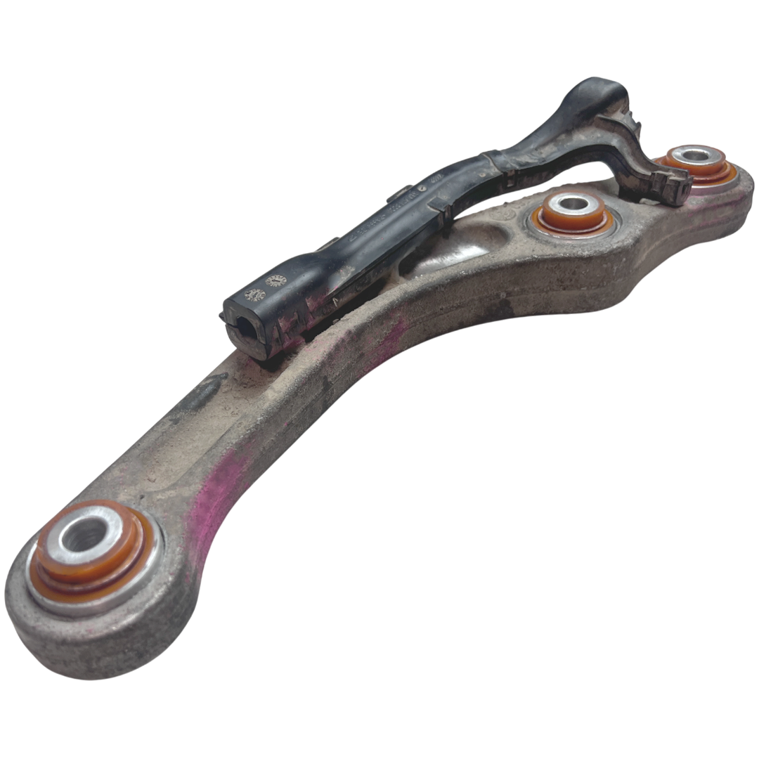 Задній верхній поперечний важіль Audi A8 2002-2009 Послуга з перепресування сайлентблоків (Сайлентблоки в ціну не входять)