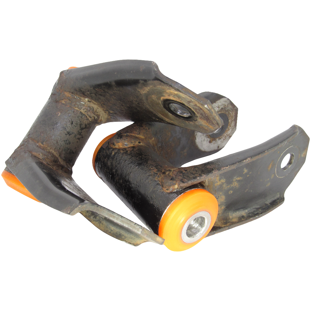 Скоба кріплення задньої ресори Nissan Auster 1986-1990 Послуга з перепресування сайлентблоків (Сайлентблоки в ціну не входять)