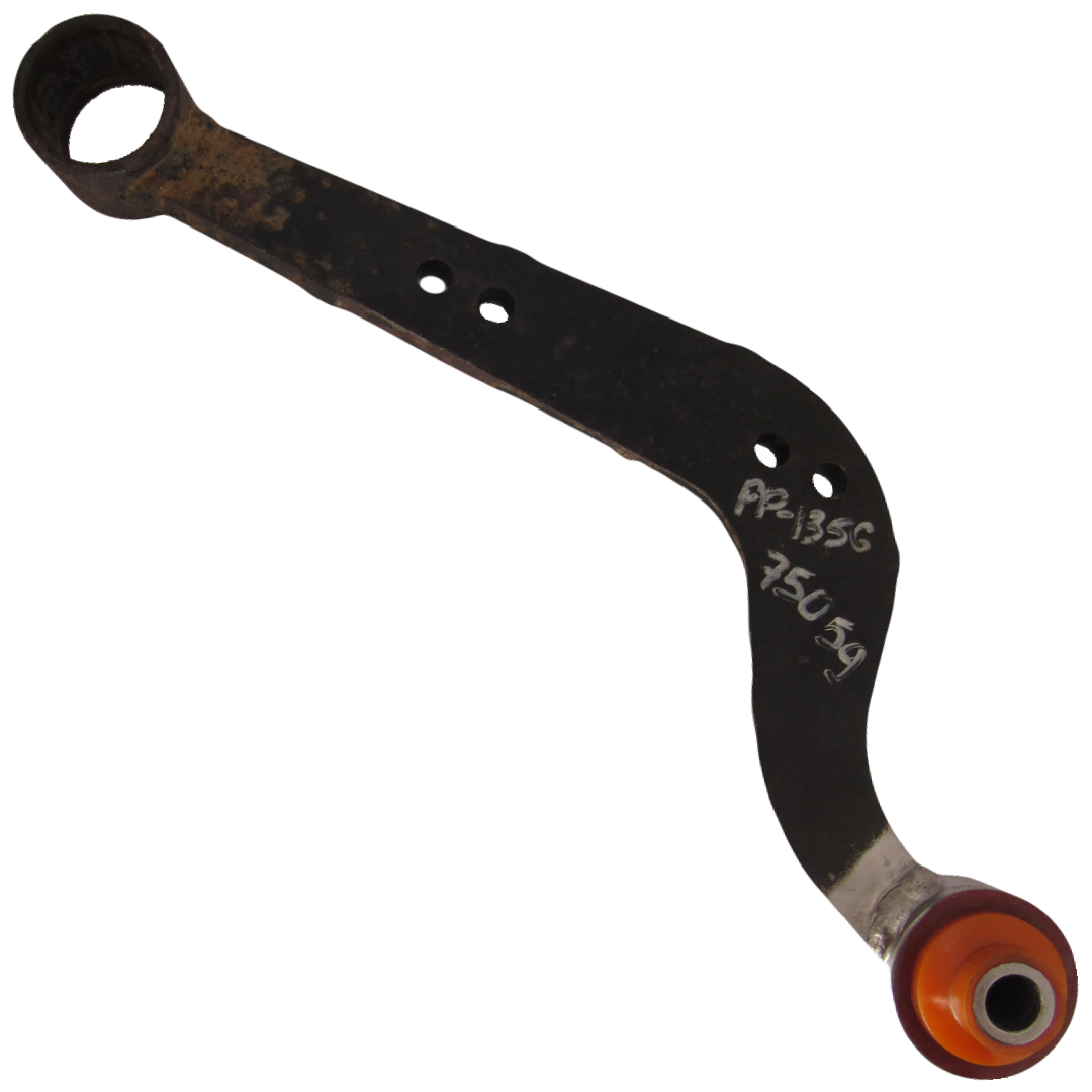 Поліуретановий сайлентблок заднього поперечного серповидного важеля зовнішній Lexus Nx 2014- права ТЯГА З ВВАРЕНИМ САЙЛЕНТБЛОКОМ