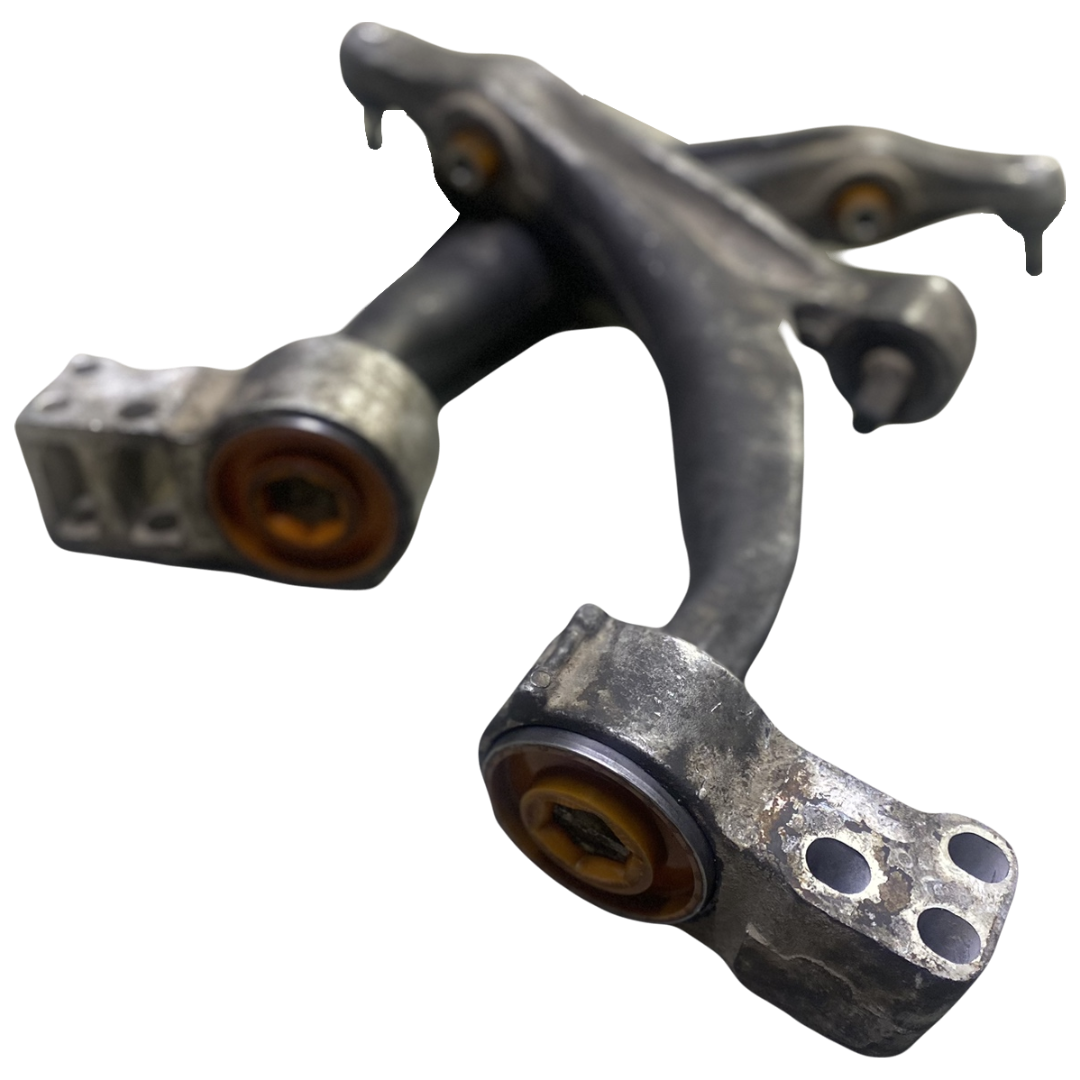 Передній нижній важіль Alfa Romeo 159 2005-2011 Послуга з перепресування сайлентблоків (Сайлентблоки в ціну не входять)