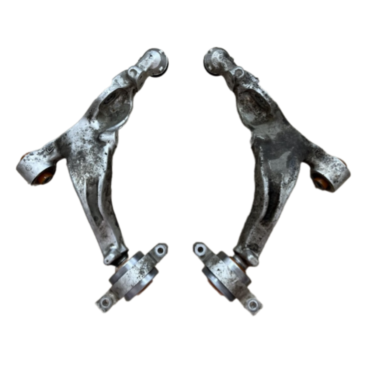 Передній важіль Nissan Fairlady 2009-2021 Послуга з перепресування сайлентблоків (Сайлентблоки в ціну не входять)