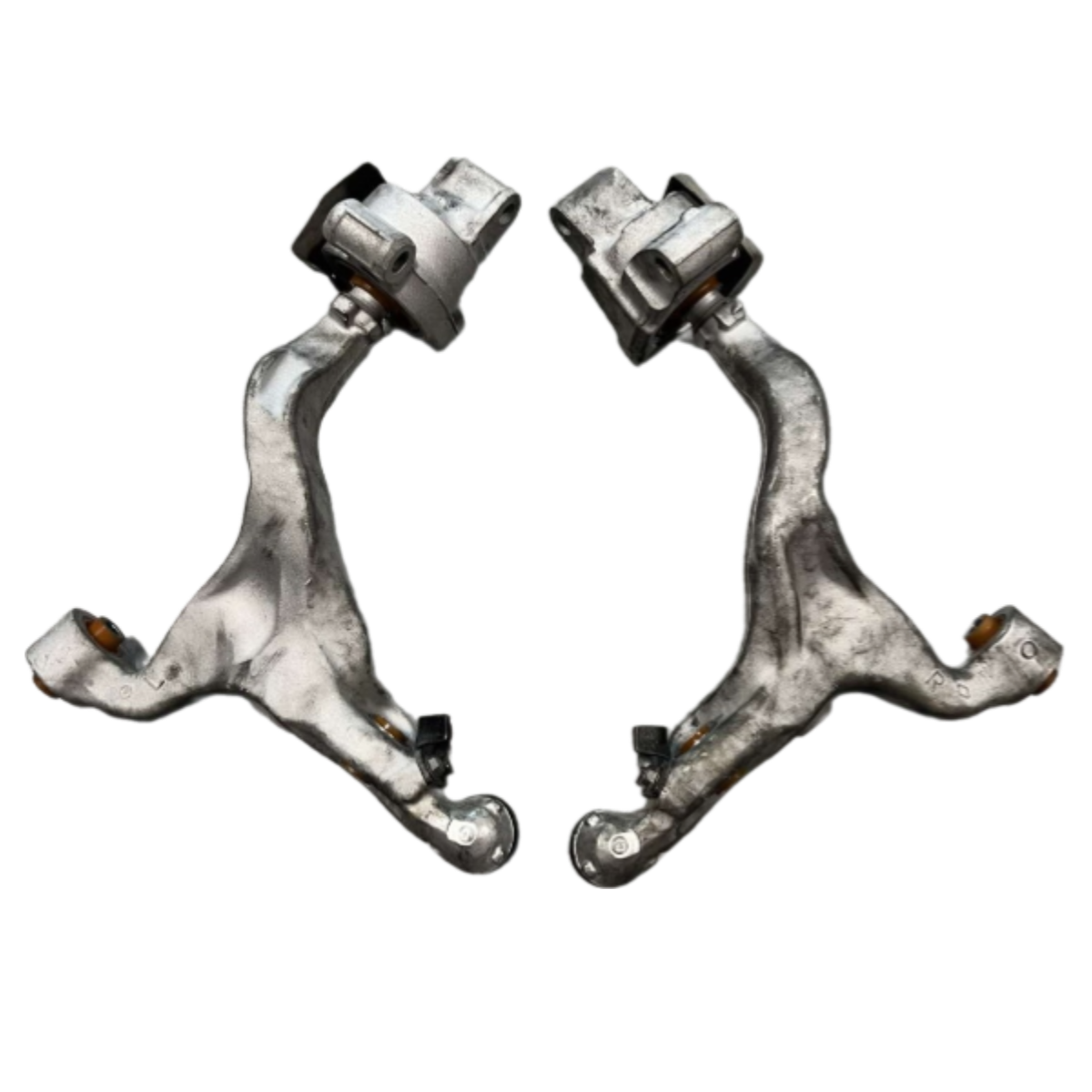 Передній важіль Nissan Fairlady 2009-2021 Послуга з перепресування сайлентблоків (Сайлентблоки в ціну не входять) pp2011pos