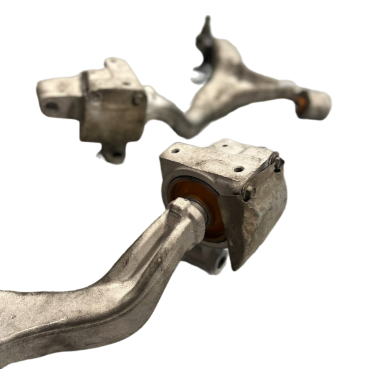 Передній важіль Nissan Fairlady 2009-2021 Послуга з перепресування сайлентблоків (Сайлентблоки в ціну не входять) pp2011pos