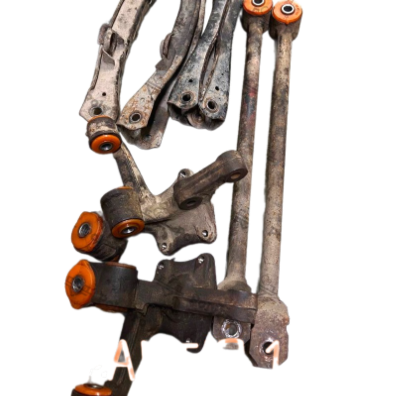 Задній нижній важіль Toyota Vista 1982-1986 Послуга з перепресування сайлентблоків (Сайлентблоки в ціну не входять)