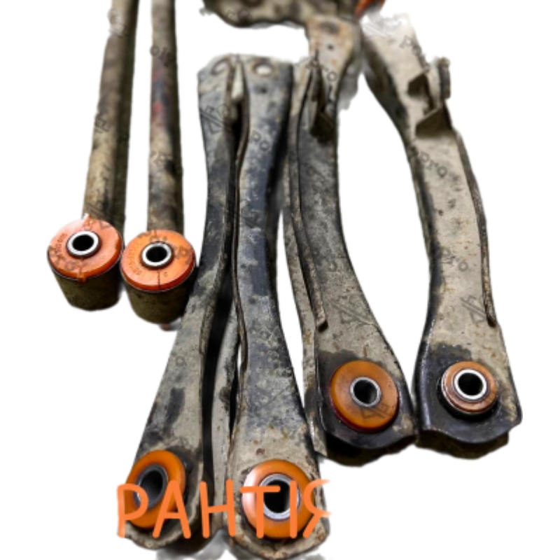 Задній нижній важіль Toyota Vista 1982-1986 Послуга з перепресування сайлентблоків (Сайлентблоки в ціну не входять)