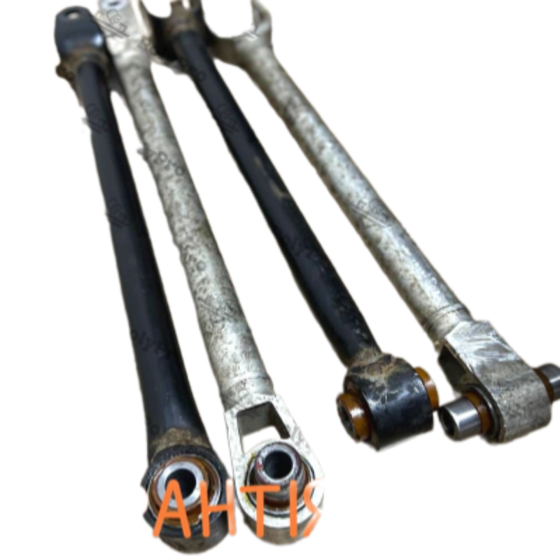 Задня поперечна тяга Nissan Fuga 2009- Послуга з перепресування сайлентблоків (Сайлентблоки в ціну не входять)