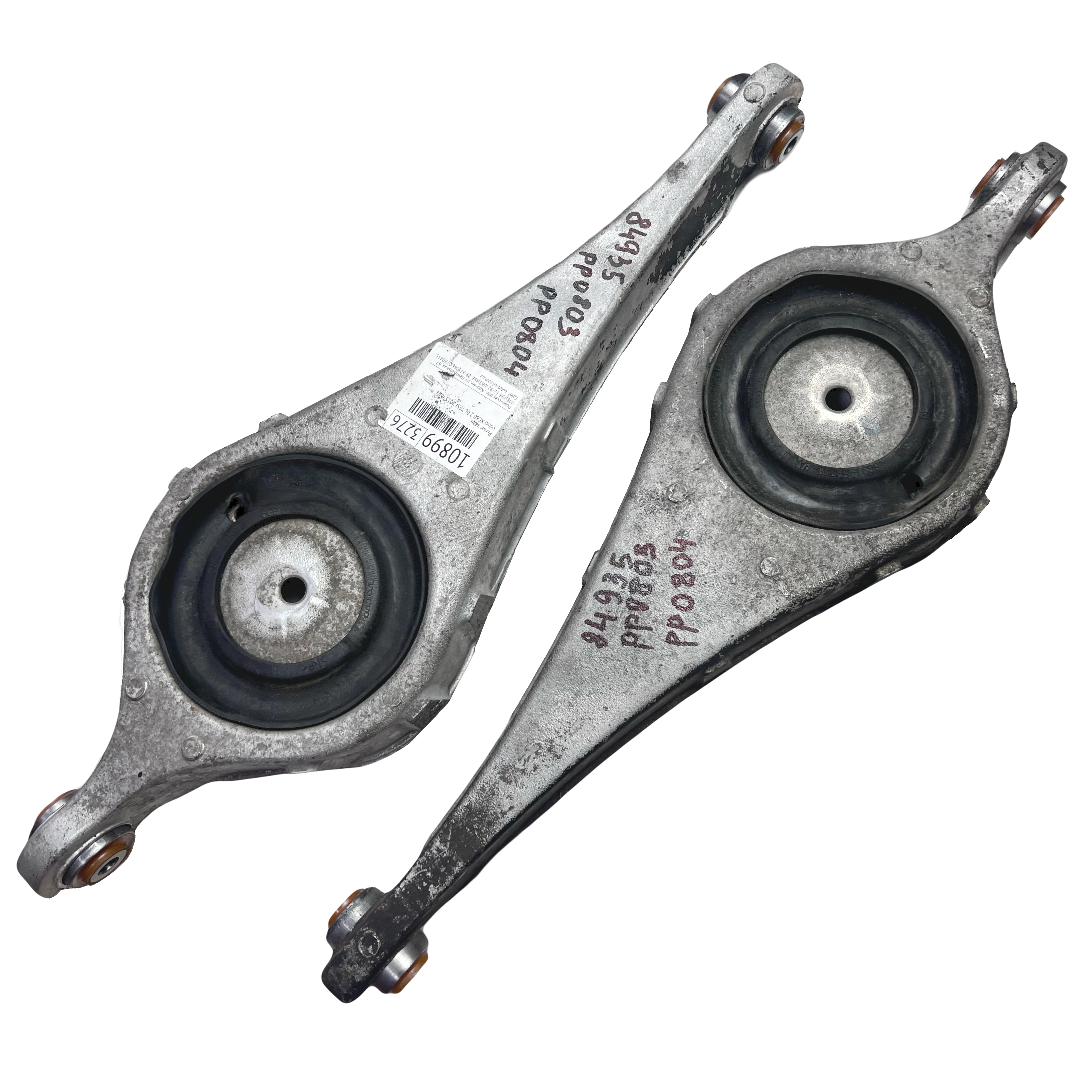 Задній підпружинний важель Volvo Xc60 2008-  Послуга з перепресування сайлентблоків (Сайлентблоки в ціну не входять)