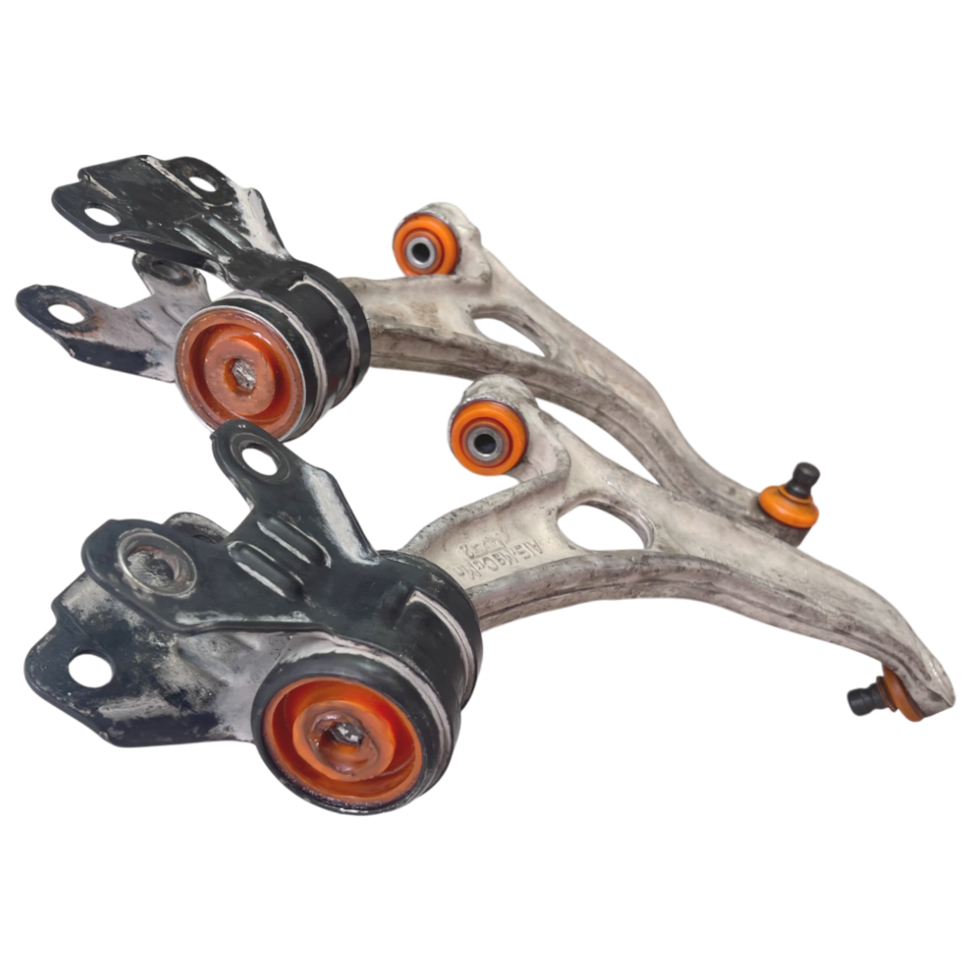 Передній важіль Ford C-Max 2010- Послуга з перепресування сайлентблоків (Сайлентблоки в ціну не входять)