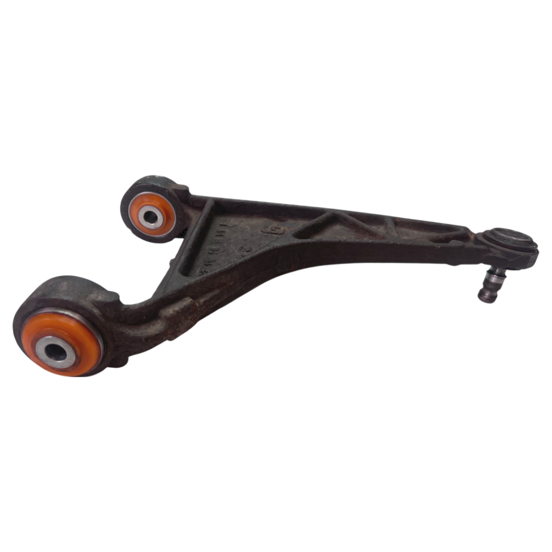 Передній нижній важіль Renault Scenic 1996-2003 Послуга з перепресування сайлентблоків (Сайлентблоки в ціну не входять)