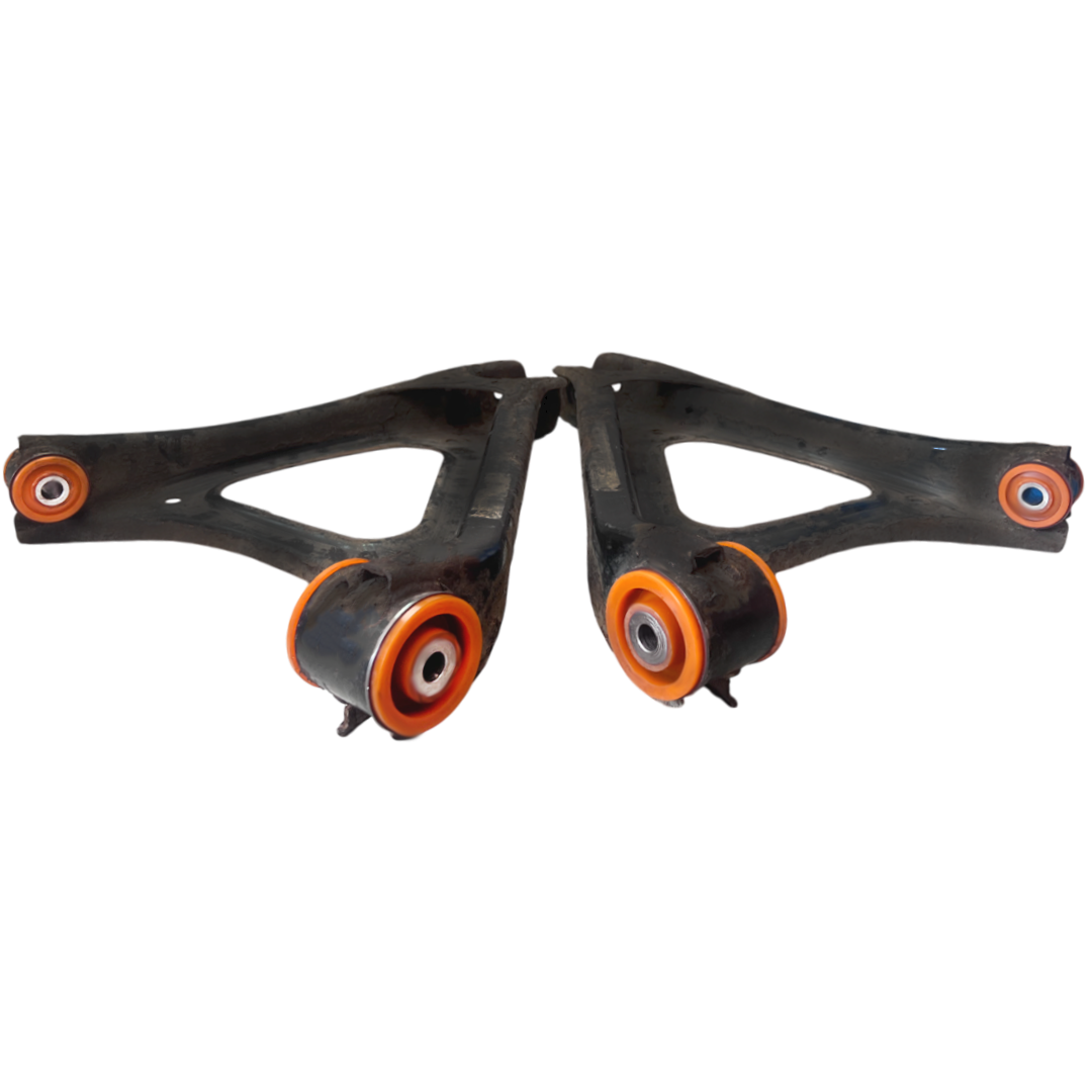 Задній нижній важіль Audi Q7 2005-2015 Послуга з перепресування сайлентблоків (Сайлентблоки в ціну не входять)