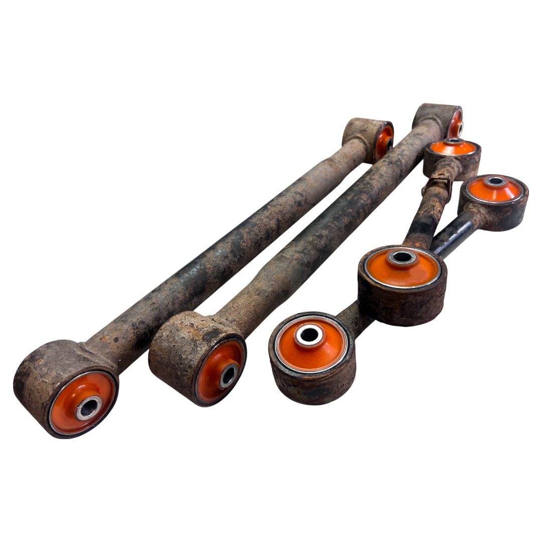 Задняя подвеска автомобиля Chevrolet Tracker 1998-2008 Услуга с перепресовки сайлентблоков (Сайлентблоки в цену не входят)