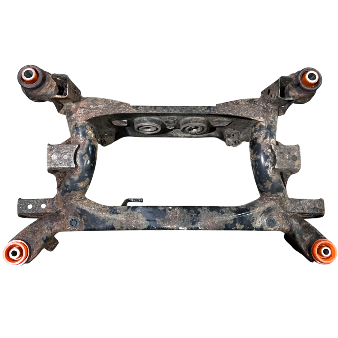 Задний подрамник Lexus is 1998-2005 Услуга с перепресовки сайлентблоков (Сайлентблоки в цену не входят)