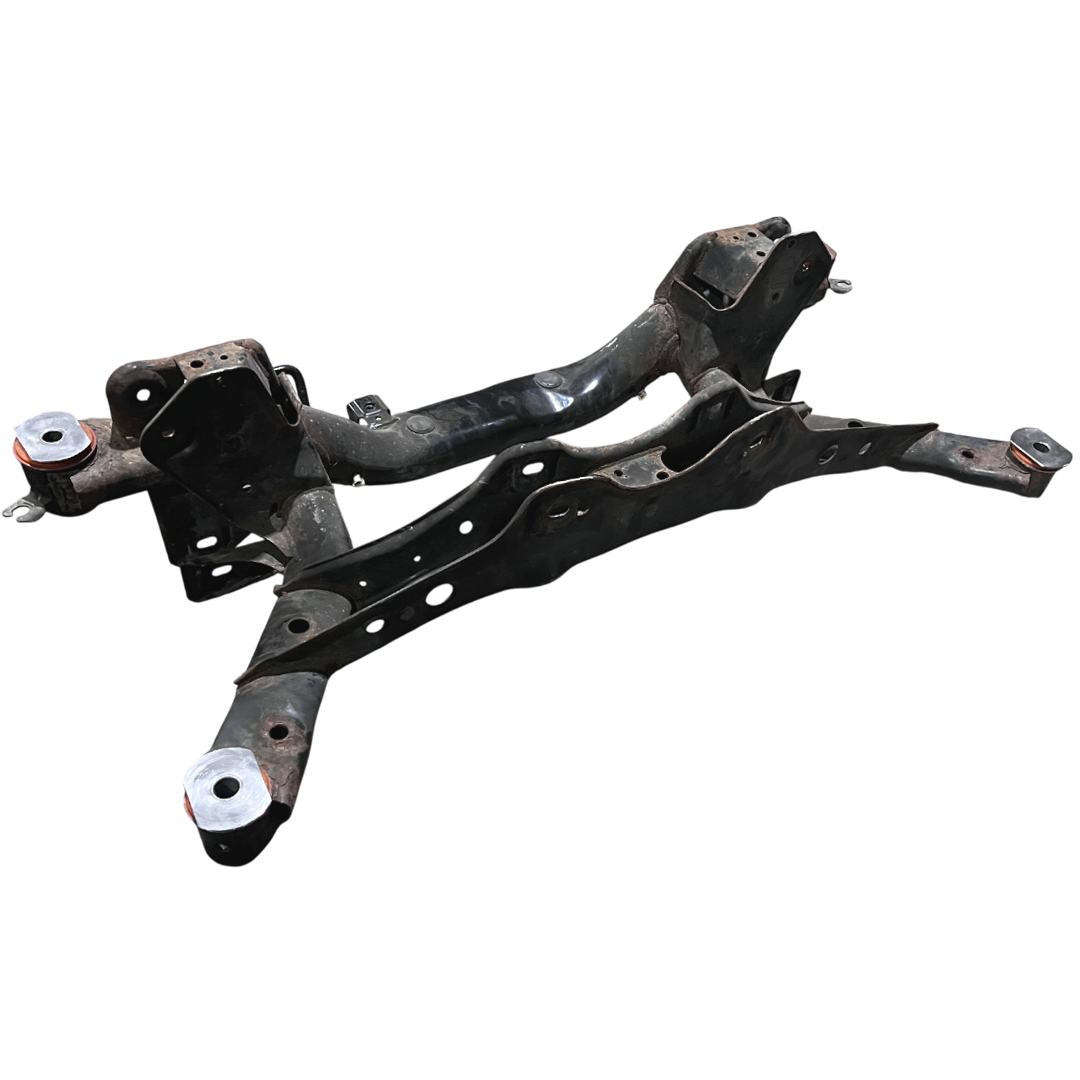 Задній підрамник Audi Q3 2011-2014 Послуга з перепресування сайлентблоків (Сайлентблоки в ціну не входять)